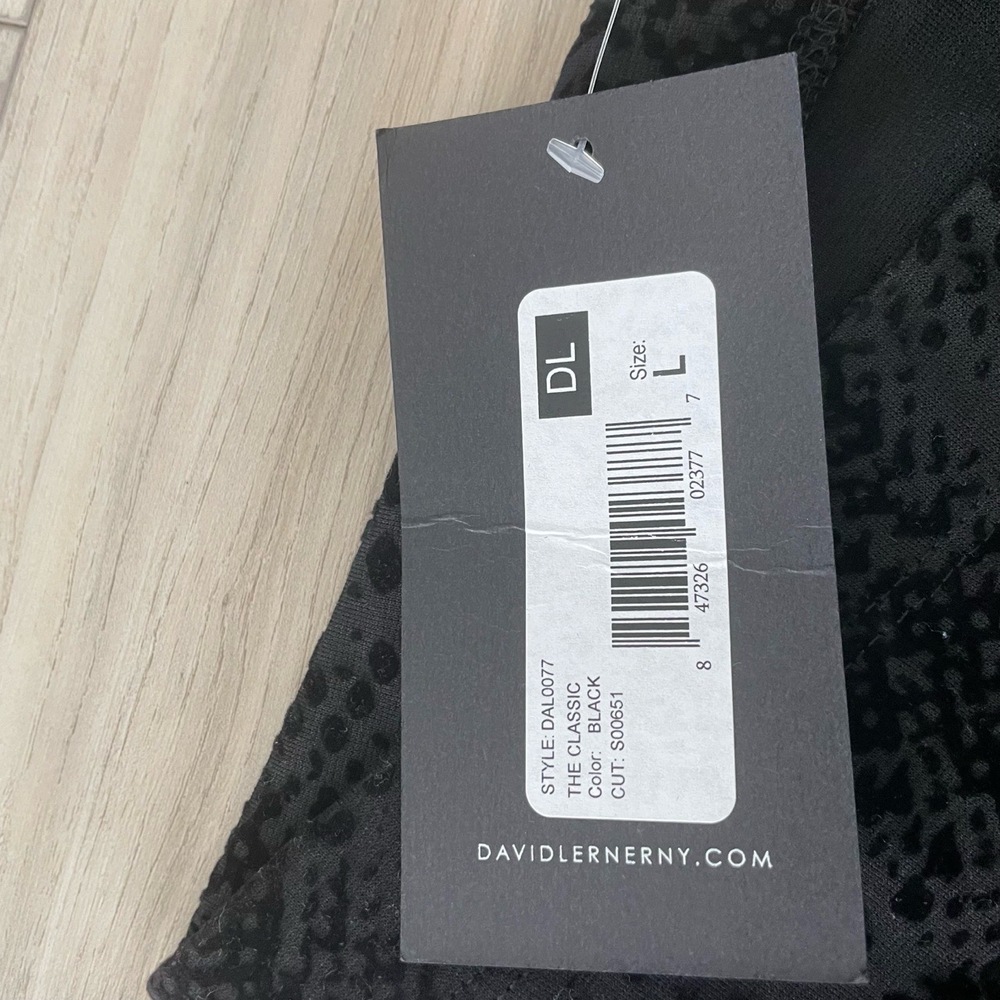 NWT David Lerner Womens Black Velvet Snake Print Textured Leggings Size Large - Picture 4 of 9